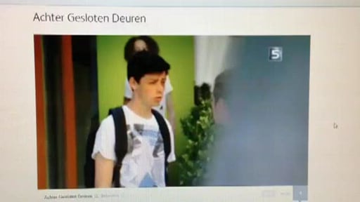 Achter gesloten deuren