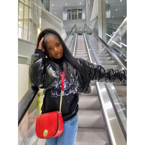 You can never go wrong with a escalator pic 