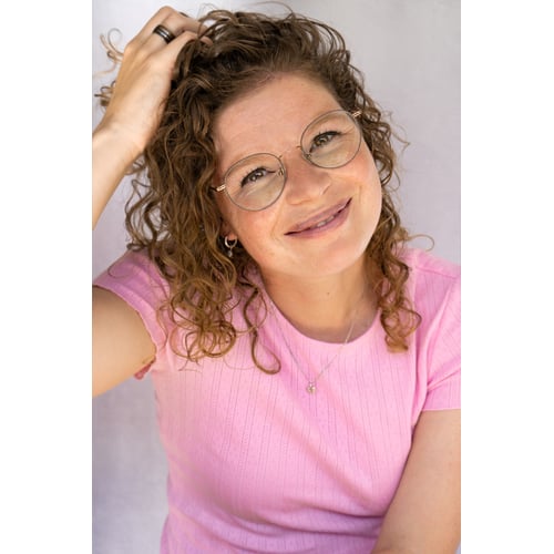 Carlie - met bril