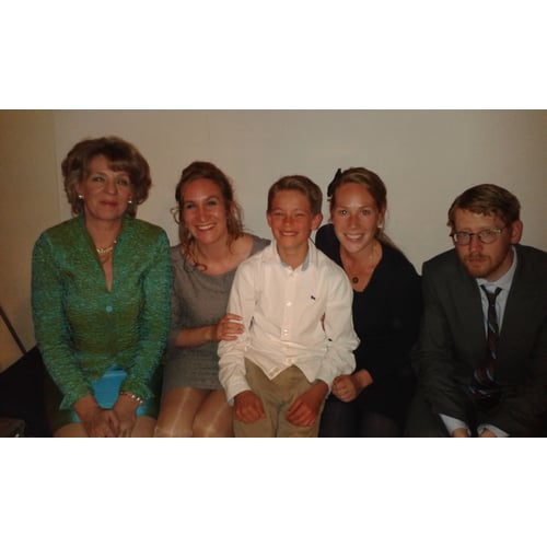Bram met deel van de cast van Sam en Moos 